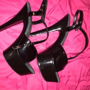 New high heels only tried on once